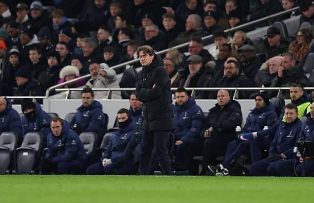 未尝胜绩，弗兰克6次与埃梅里执教的维拉交手，仅2平4负