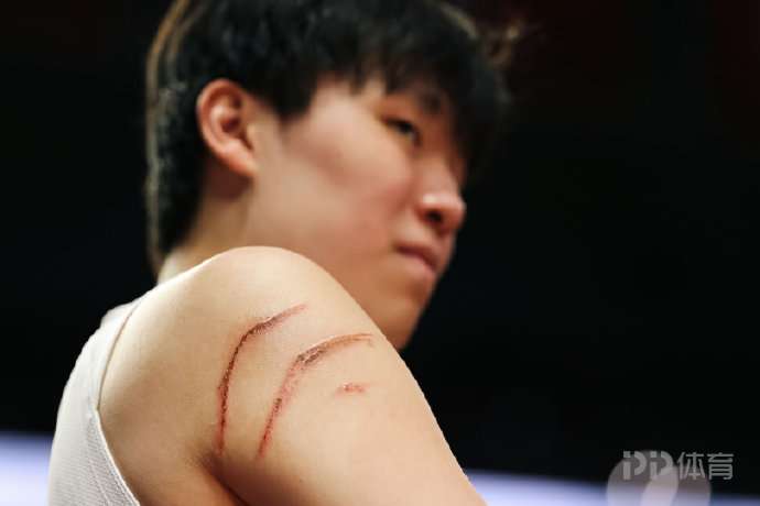 杨瀚森3分3板2助正负值+2 开拓者险胜火箭