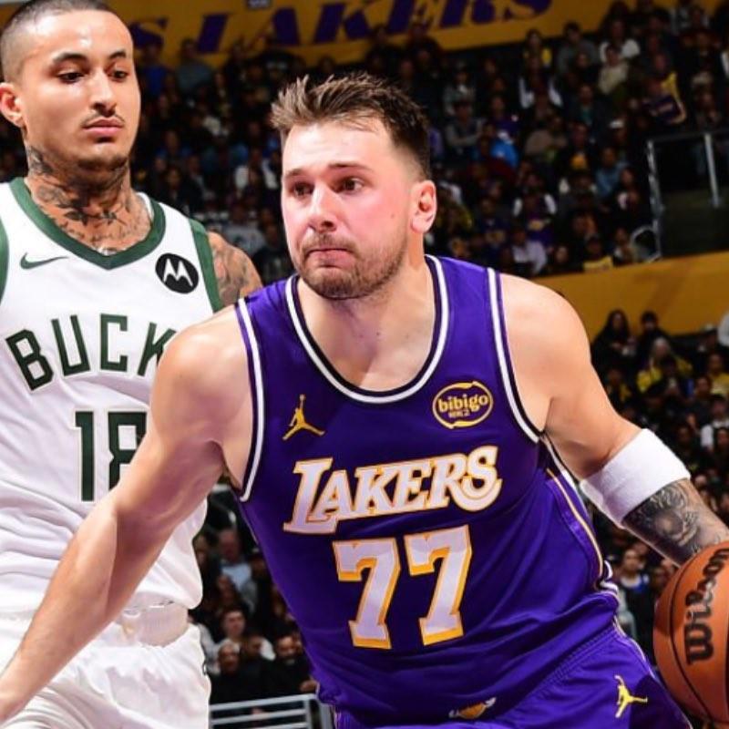 徐静雨：东契奇是罪人快甩甩肥膘吧；詹姆斯末节全程高能但无可奈何