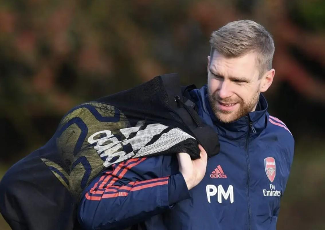 TA：在阿森纳内部，对默特萨克来说并不存在清晰的晋升通道